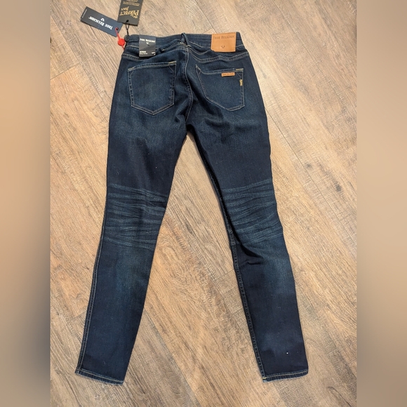 True Religion NWT Midrise Curvy Skinny Jeans - Picture 4 of 4